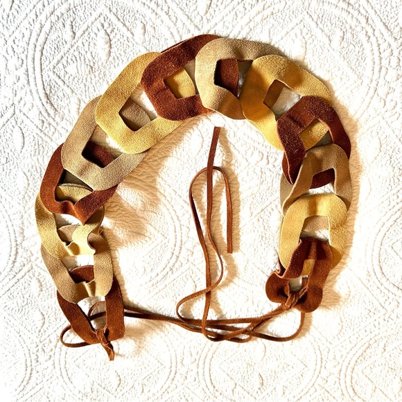 Vintage 1970’s Suede Leather Link Chain Tie Belt Retro Boho Vibes - Picture 3 of 13